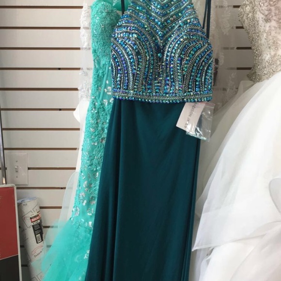 TWO PIECE GREEN/BLUE PROM DRESS - Picture 8 of 8